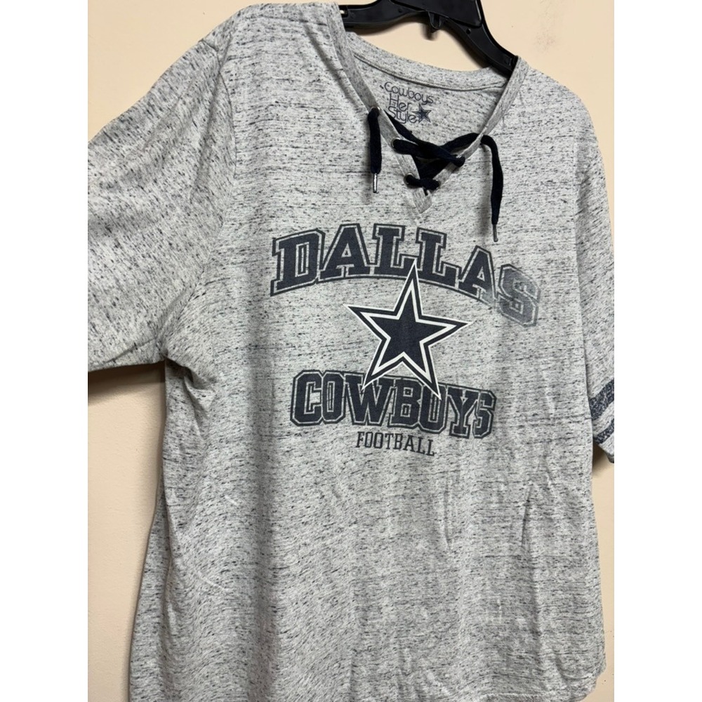 Dallas Cowboys Women's Lace Up V-Neck Tee Size 2X Gray Football Shirt - Picture 2 of 5